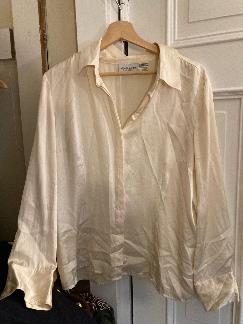 Vintage 100% silk cream Jaclyn Smith Button-up xl